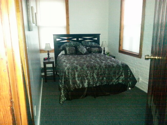 Building Photo - 70 Market St