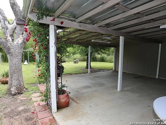 Building Photo - 9283 Five Palms Dr