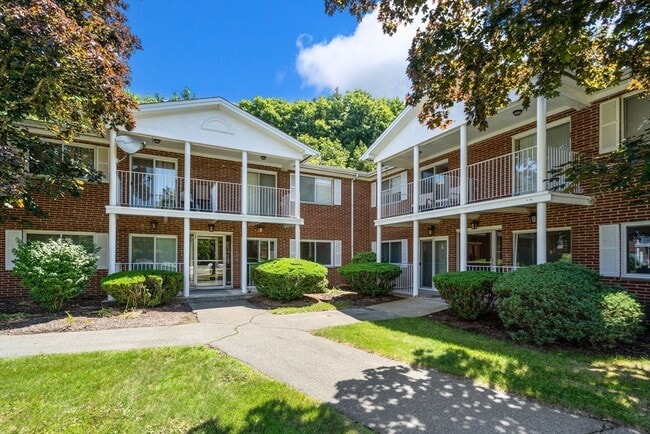 Building Photo - 47 Bayberry Dr