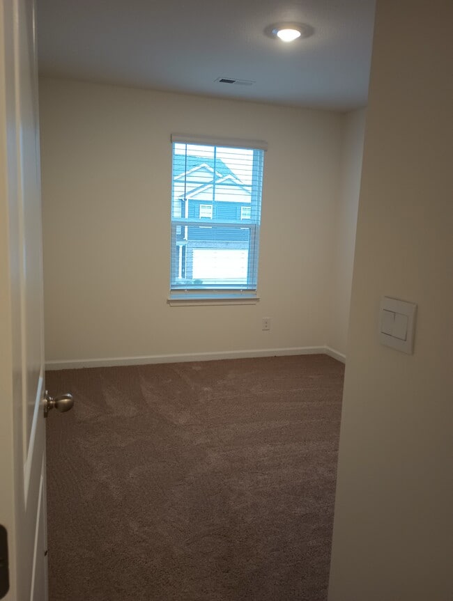 Building Photo - 1144 Aspen Ter