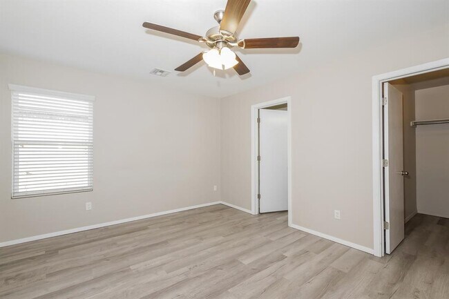 Building Photo - 9117 SW 55th St