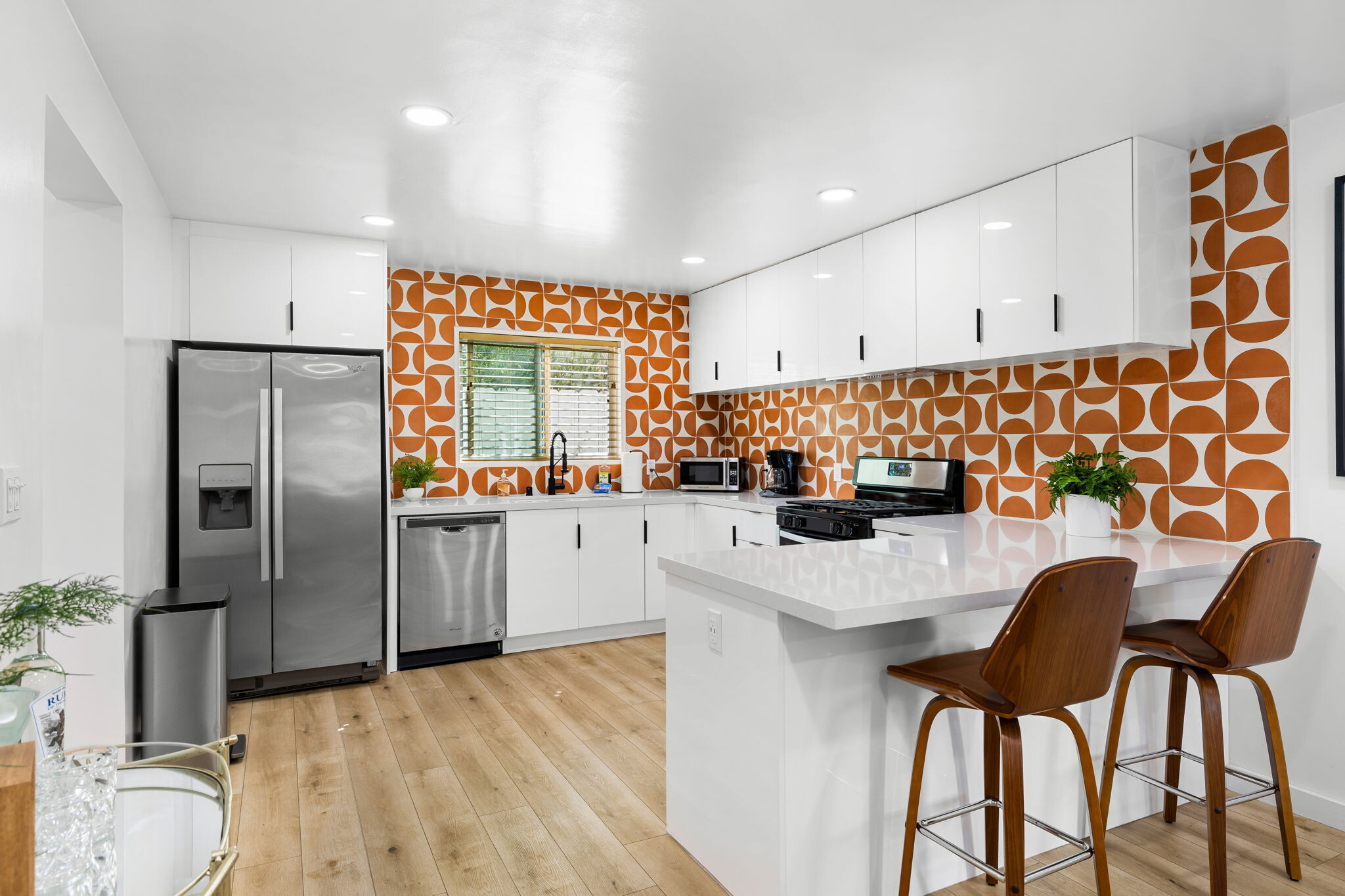 Building Photo - 321 N Gertruda Ave