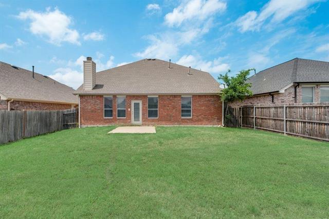 Building Photo - 2640 Lake Ridge Dr