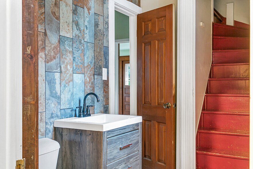 Building Photo - 944 14th St