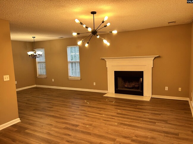 Building Photo - 17 Sugar Maple Ct