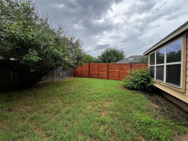 Building Photo - 2708 Cottonwood Shores Dr
