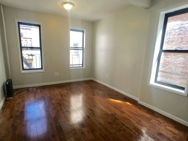 Primary Photo - 575 W 159th St