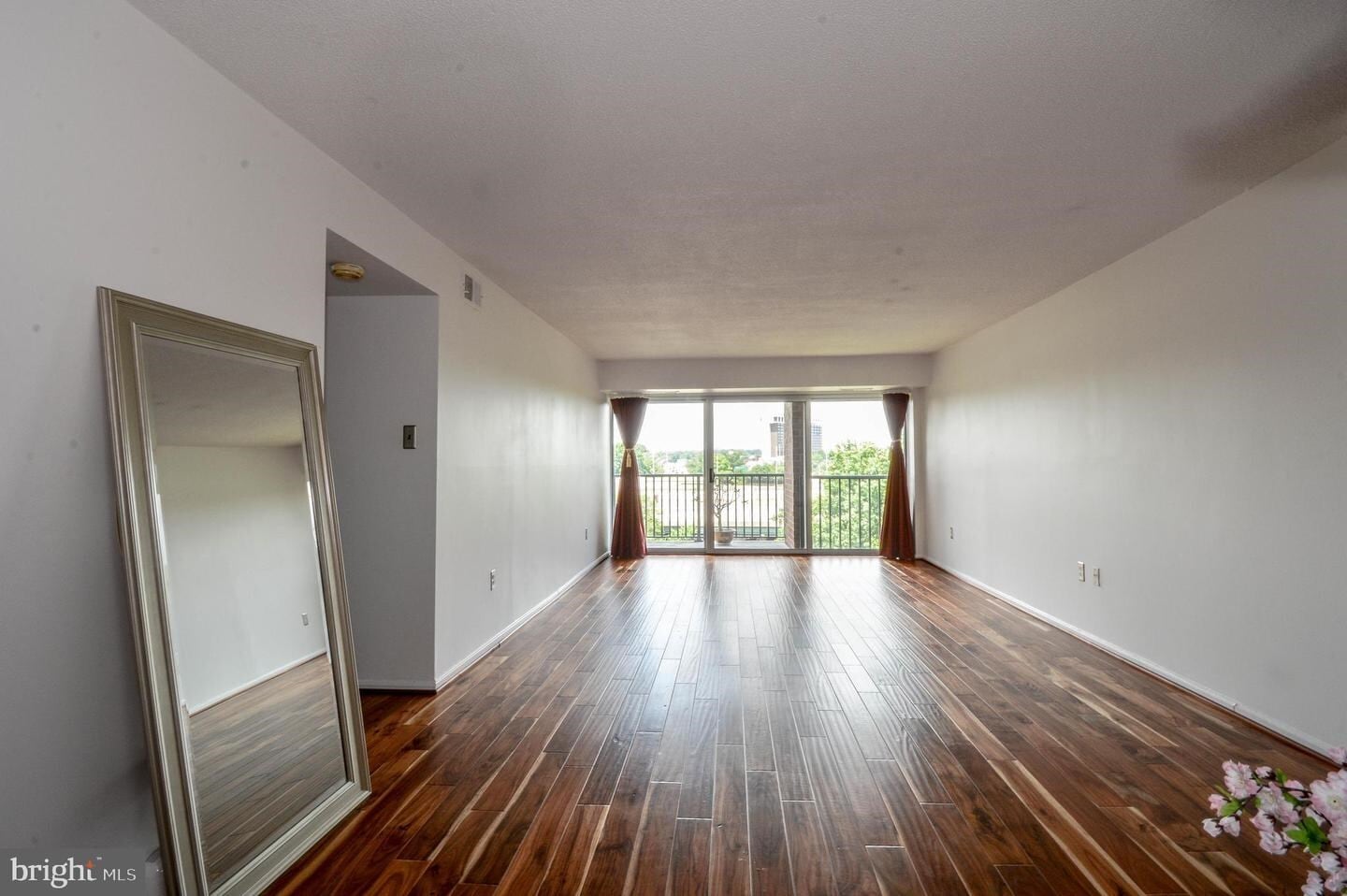 Building Photo - 1300 Army Navy Dr