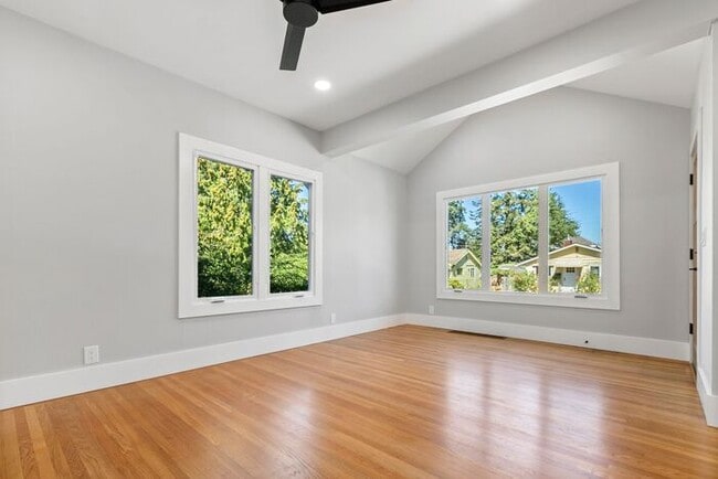 Building Photo - Stunningly Remodeled 1905 Beauty w/ AIR CO...