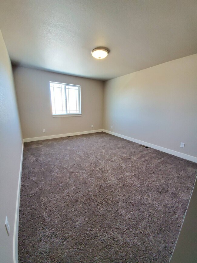 Building Photo - 1721 Westward Cir