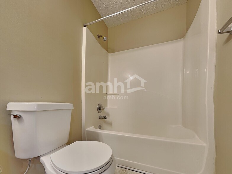 Building Photo - 3257 Tuggle Ives Dr