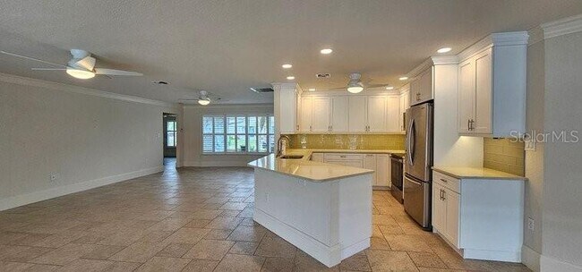 Building Photo - 2871 Coral Way