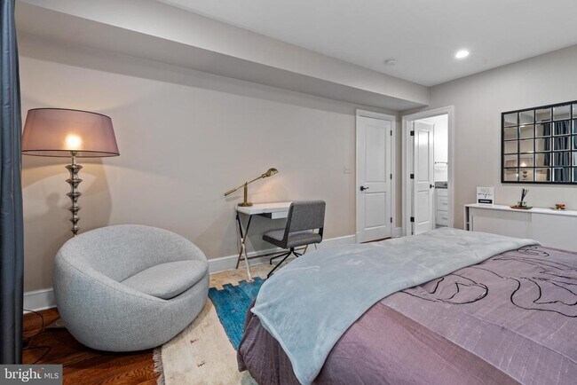 Building Photo - 5600 Brite Dr