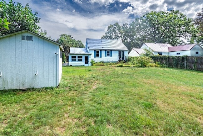Building Photo - 104 Van Mara Dr