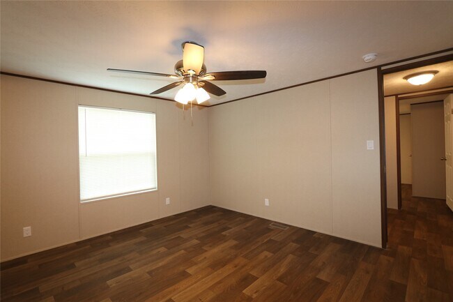 Building Photo - 16501 E Emerson Cir