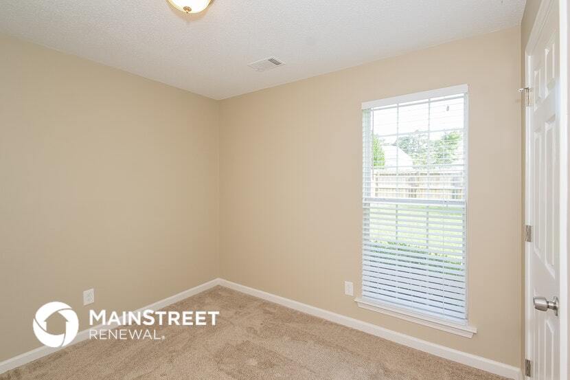 Building Photo - 1269 Creekview Cir