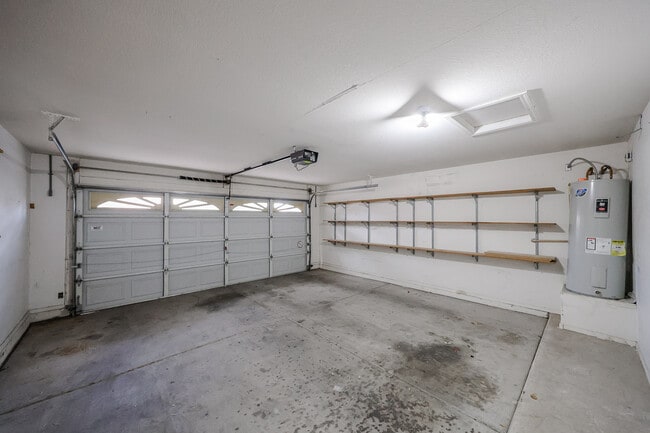 Building Photo - 14707 W Lupine Ln