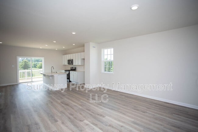 Building Photo - 234 Macoun Way