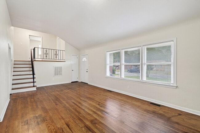 Building Photo - 62 Cline Dr