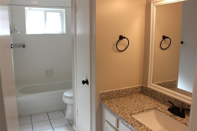 Building Photo - 1210 Three Forks Dr