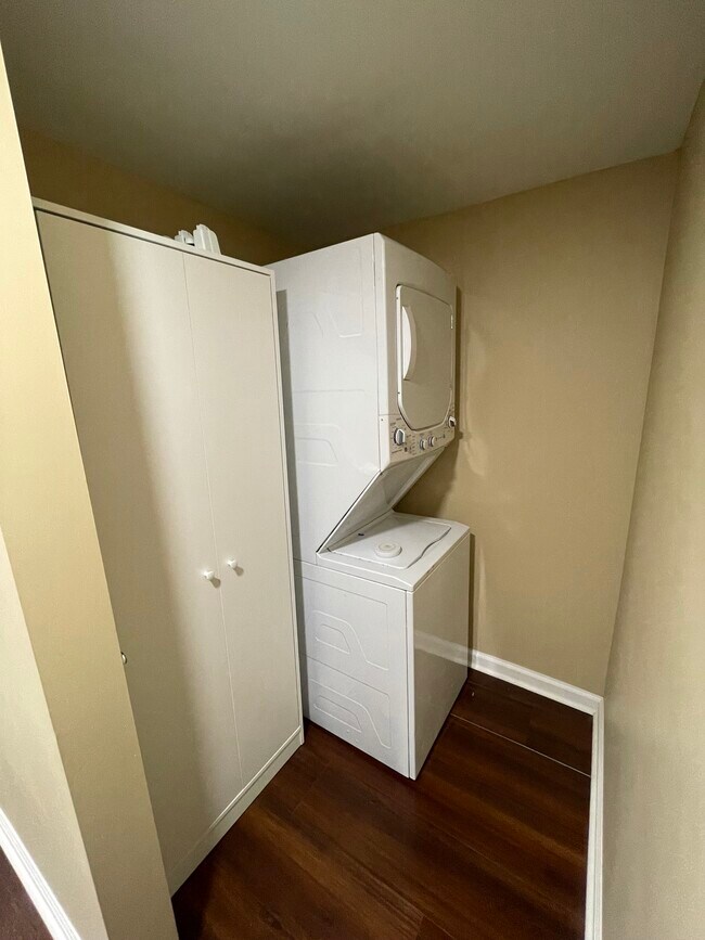 Building Photo - 1164 Cedar Log Pl