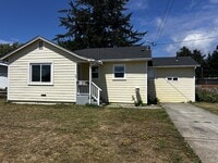 Building Photo - 311 E Lauff Ave