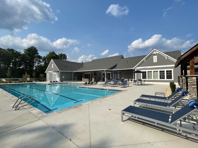 Building Photo - Cardinal | 4 Bed 2.5 Bath | Garage | 1895 sf | $2959-$3255 | 8, 9, 10, 12, 14, and 15 month lease...