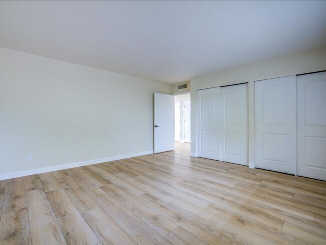 Building Photo - Scenic Living at Dorado Golf Course; 3 Bedroom 2 Bathroom