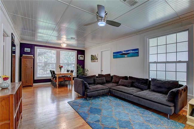 Building Photo - 1803 Romeria Dr