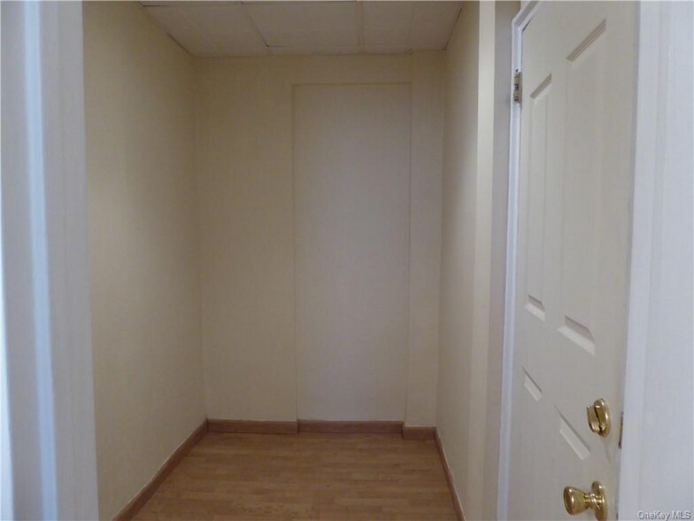 Building Photo - 140 N Broadway