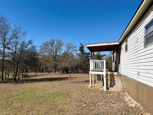 Building Photo - 107 Shady Oaks Dr