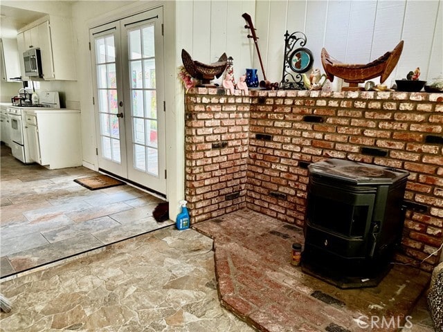 Building Photo - 22621 Camp Dr