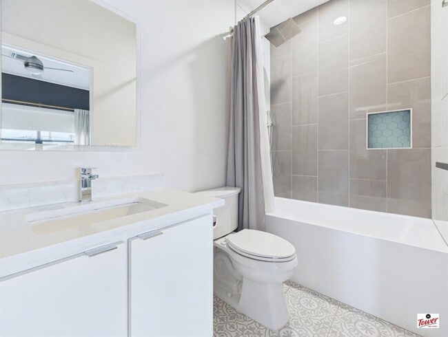 Building Photo - 4402 Mt Vernon Dr