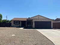 Building Photo - 4734 E Princeton Ave
