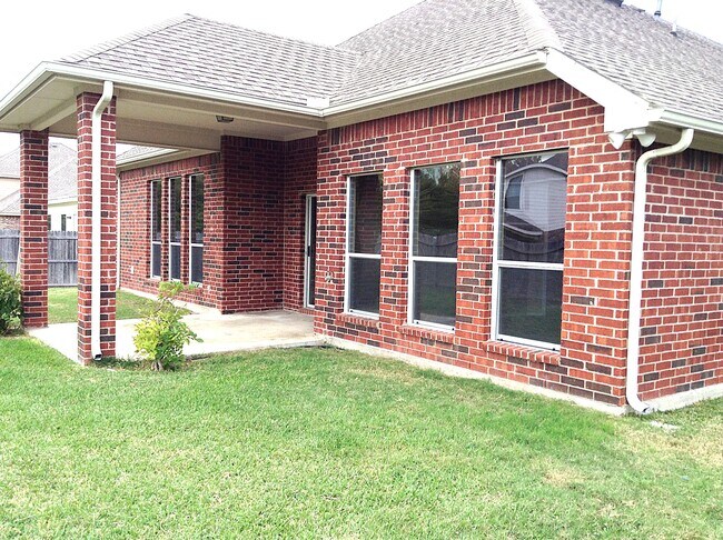 Building Photo - 1114 Noblewood Dr
