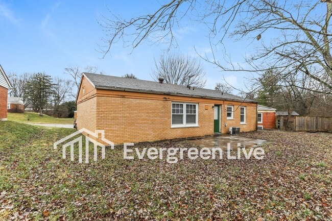 Building Photo - 9209 Meadowglen Dr