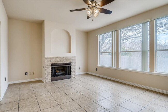 Building Photo - 1822 Rosenborough Ln N