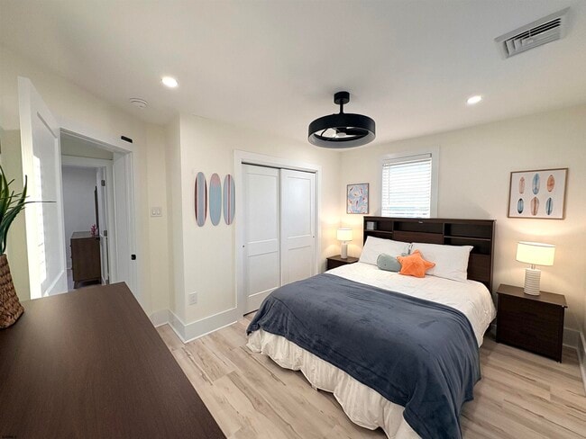 Building Photo - 6 N Jasper Ave