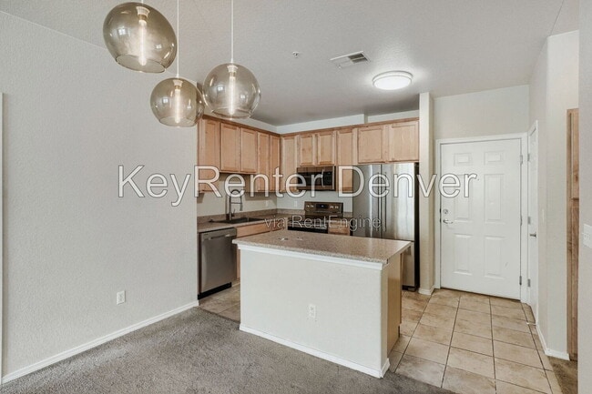 Building Photo - 15455 Canyon Rim Dr