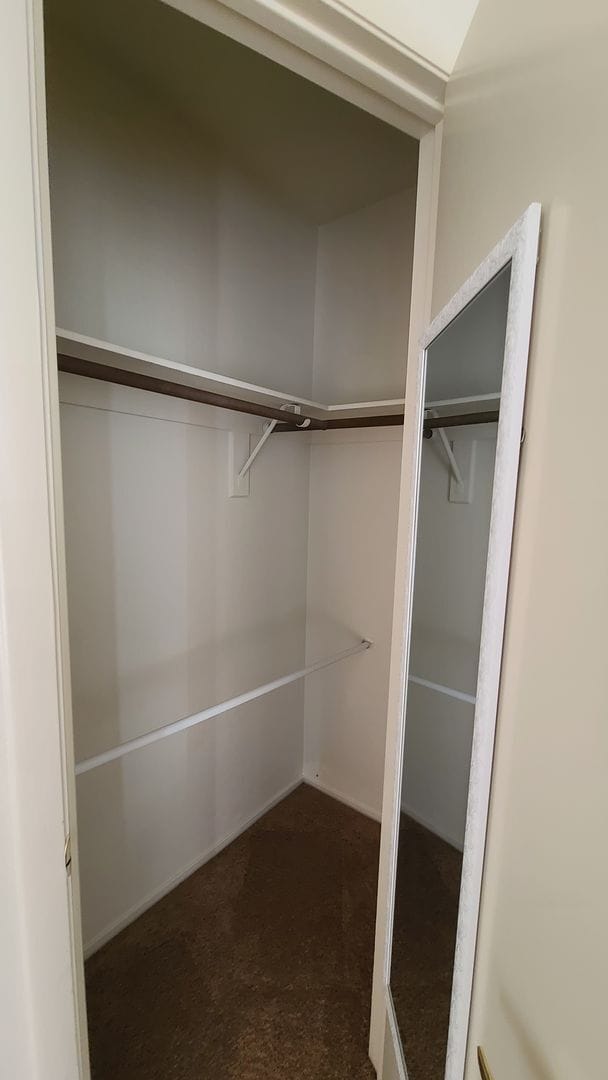 Building Photo - 2 Story home with 4 Bedrooms