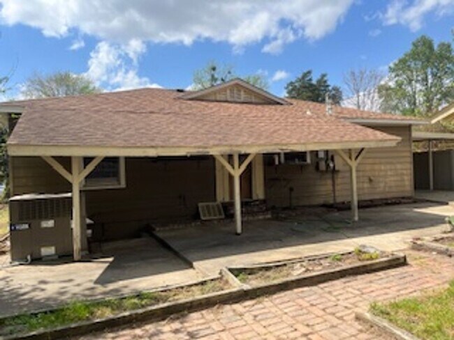 Building Photo - Two Bedroom/One bath home/Extra room off the carport for bedroom