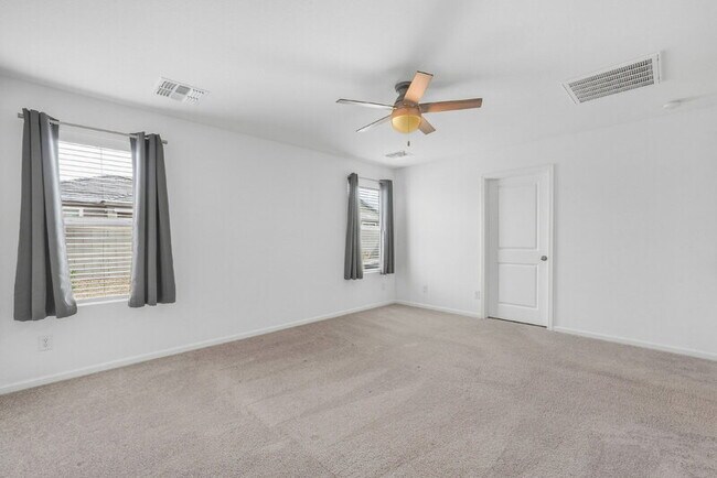 Building Photo - 1796 W Laguna Dr