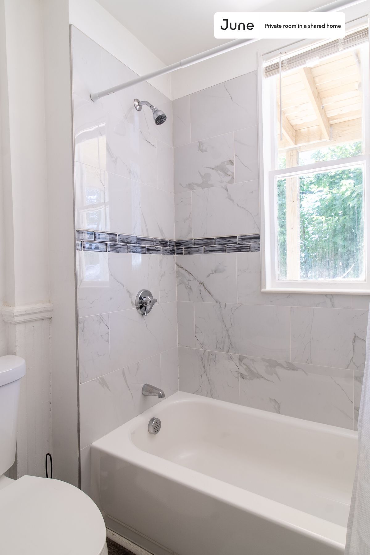 Building Photo - Room in Shared 5 bed/2 bath home in Dorchester Center