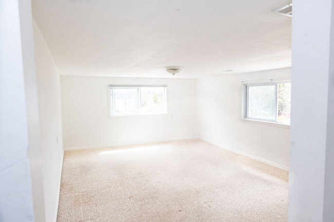 Building Photo - 7634 Thomas St