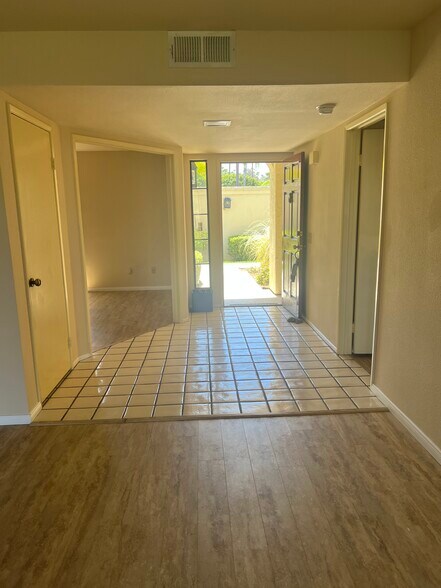 Building Photo - 3129 Camino del Arco