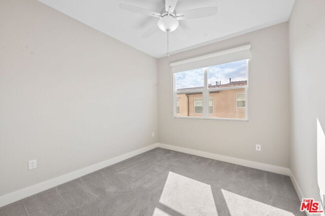 Building Photo - 4372 Paxton Pl