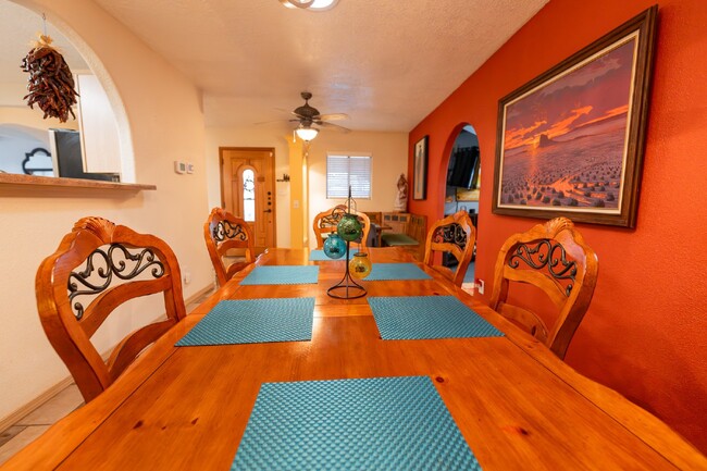 Building Photo - Desert Oasis – Furnished Executive Room in...