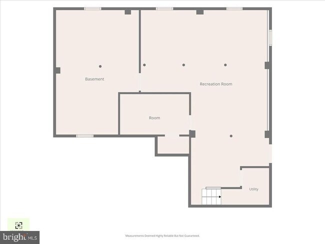 Building Photo - 46 Browning Ave