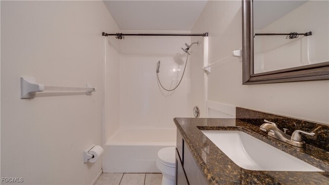 Building Photo - 107 SW 16th Terrace