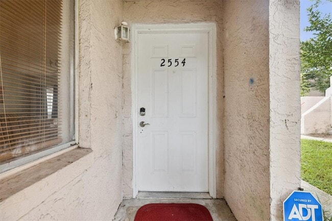 Building Photo - 2554 Lakeway Branch Dr